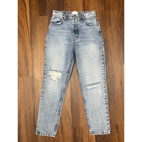 Revice Womens 29 Distressed Light Wash High Rise Button Fly Straight Mom Jean - Picture 2 of 9